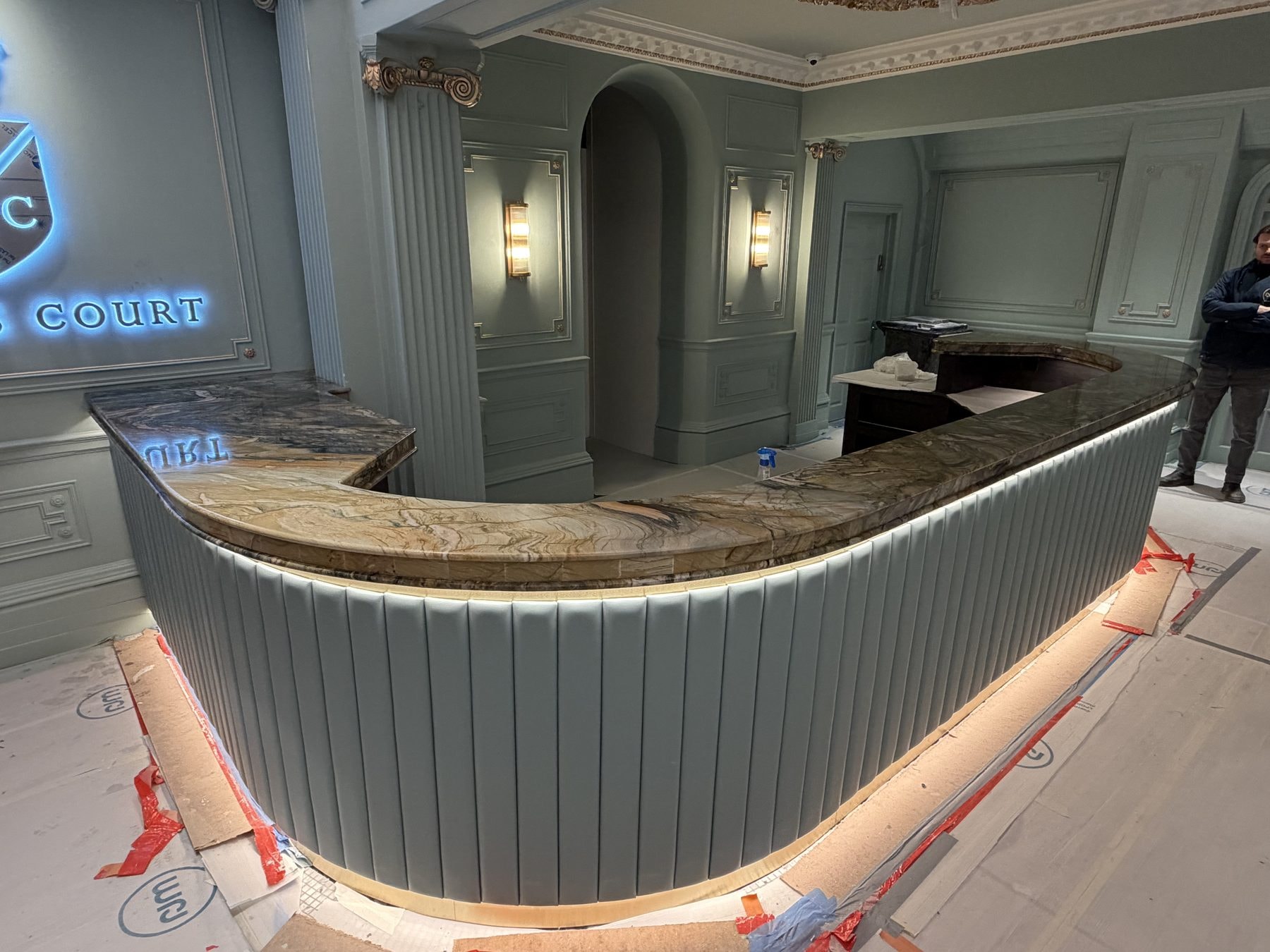 Curved Bar in Fusion Wow — Fusion Wow, polished